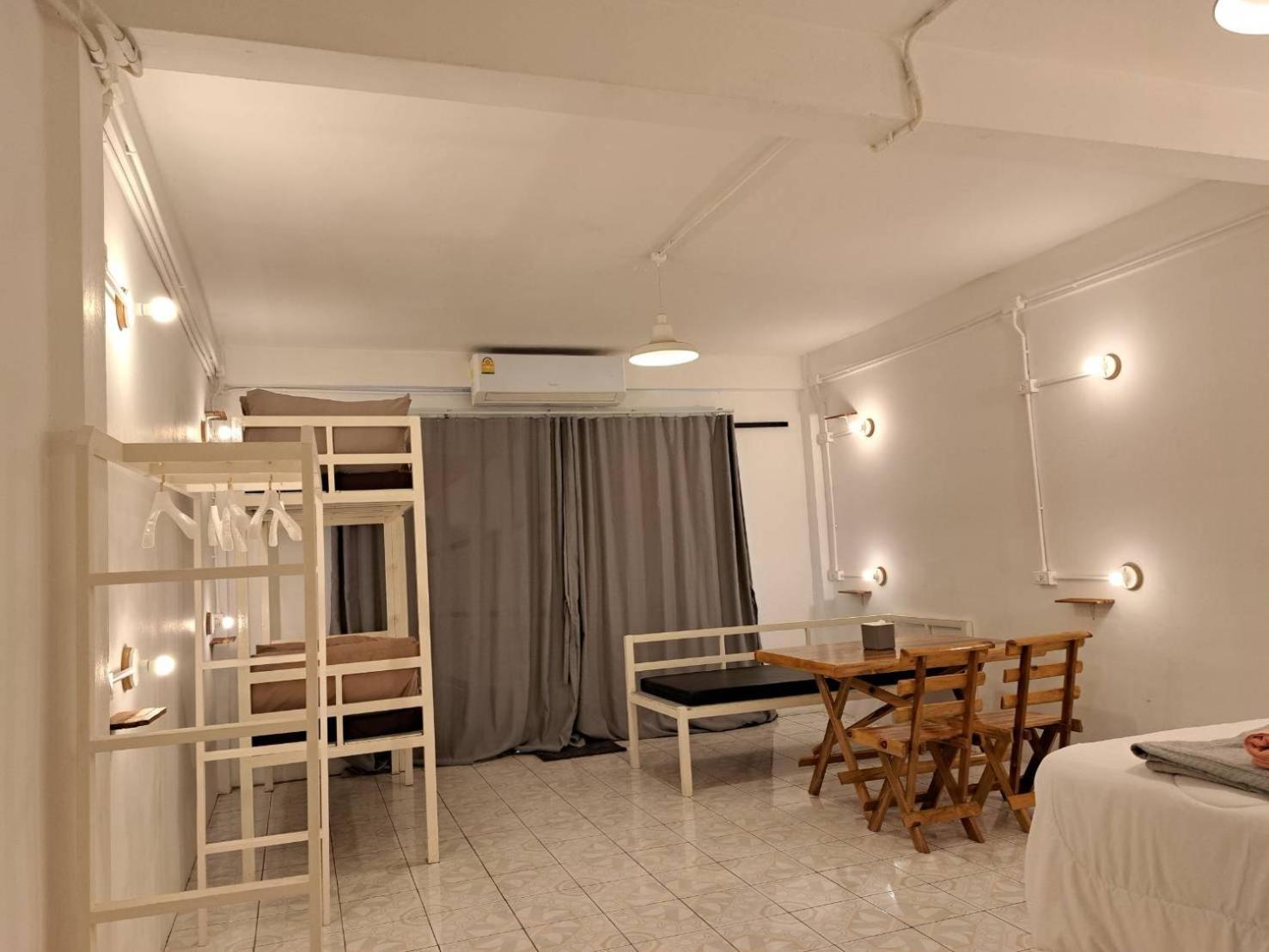 8 Sleeper Street Guesthouse Krabi town Εξωτερικό φωτογραφία