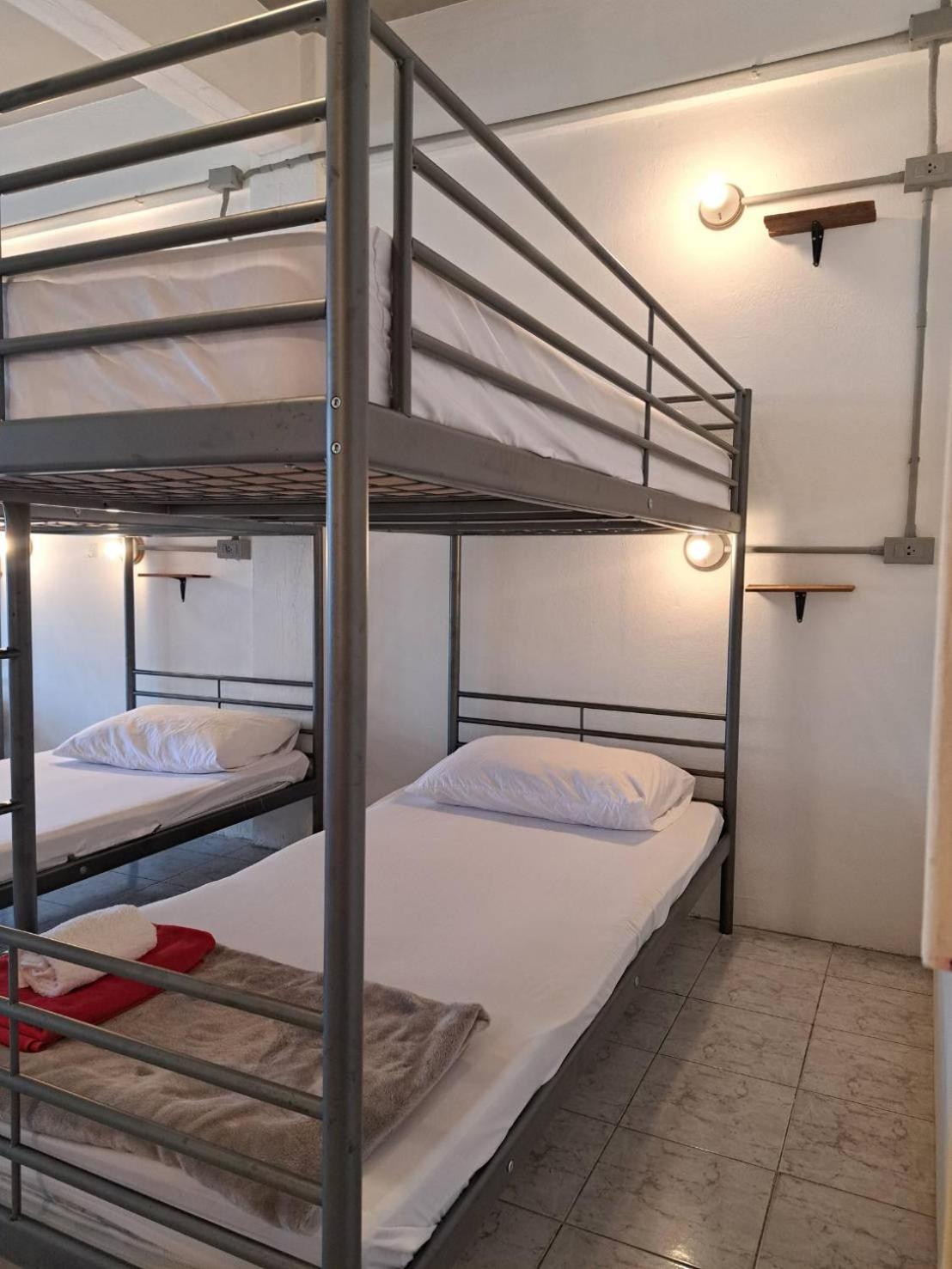 8 Sleeper Street Guesthouse Krabi town Εξωτερικό φωτογραφία