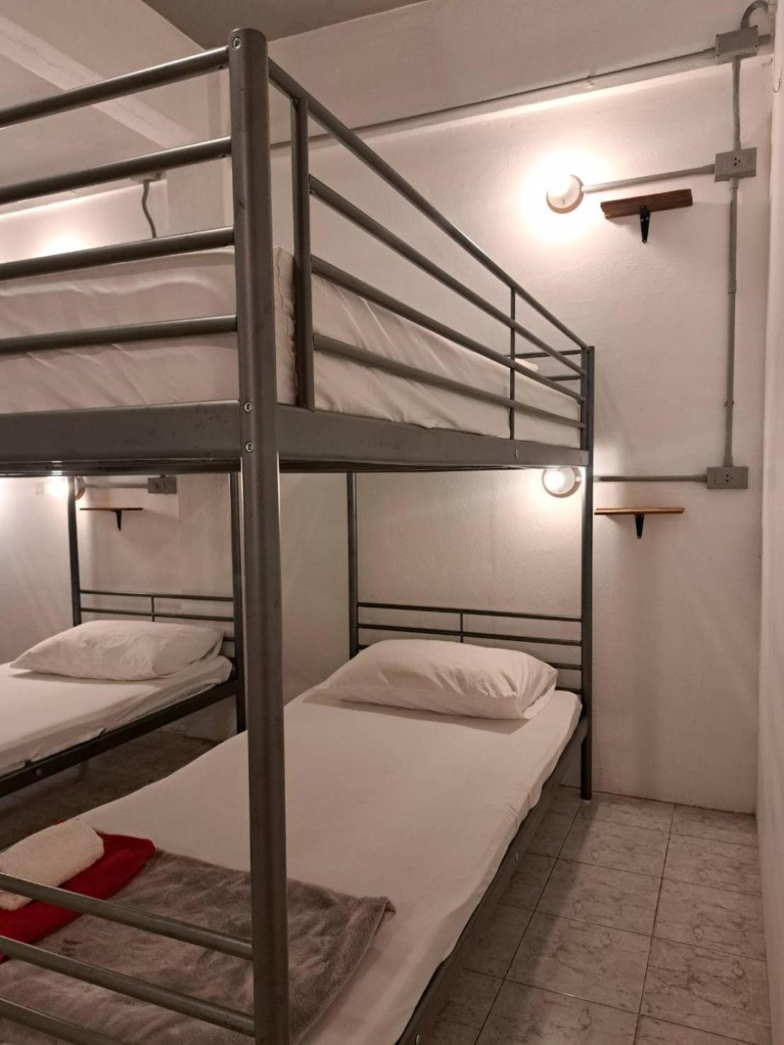 8 Sleeper Street Guesthouse Krabi town Εξωτερικό φωτογραφία