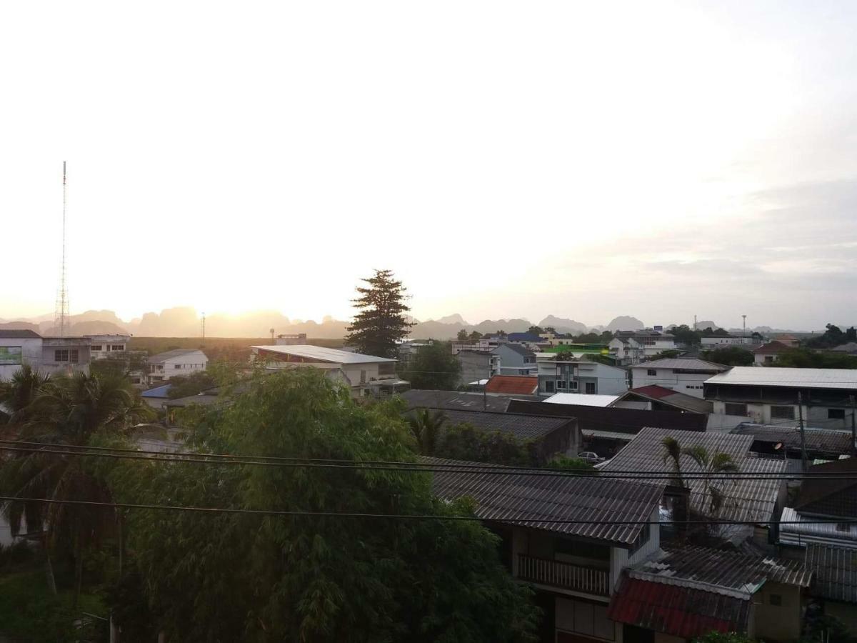 8 Sleeper Street Guesthouse Krabi town Εξωτερικό φωτογραφία